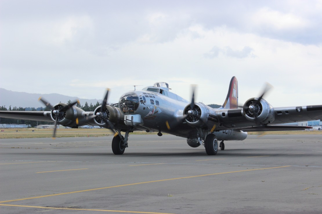 The Aluminum Overcast comes in after landing at the Victoria Flying Club. Photo by Myles Sauer, Editor-in-Chief
