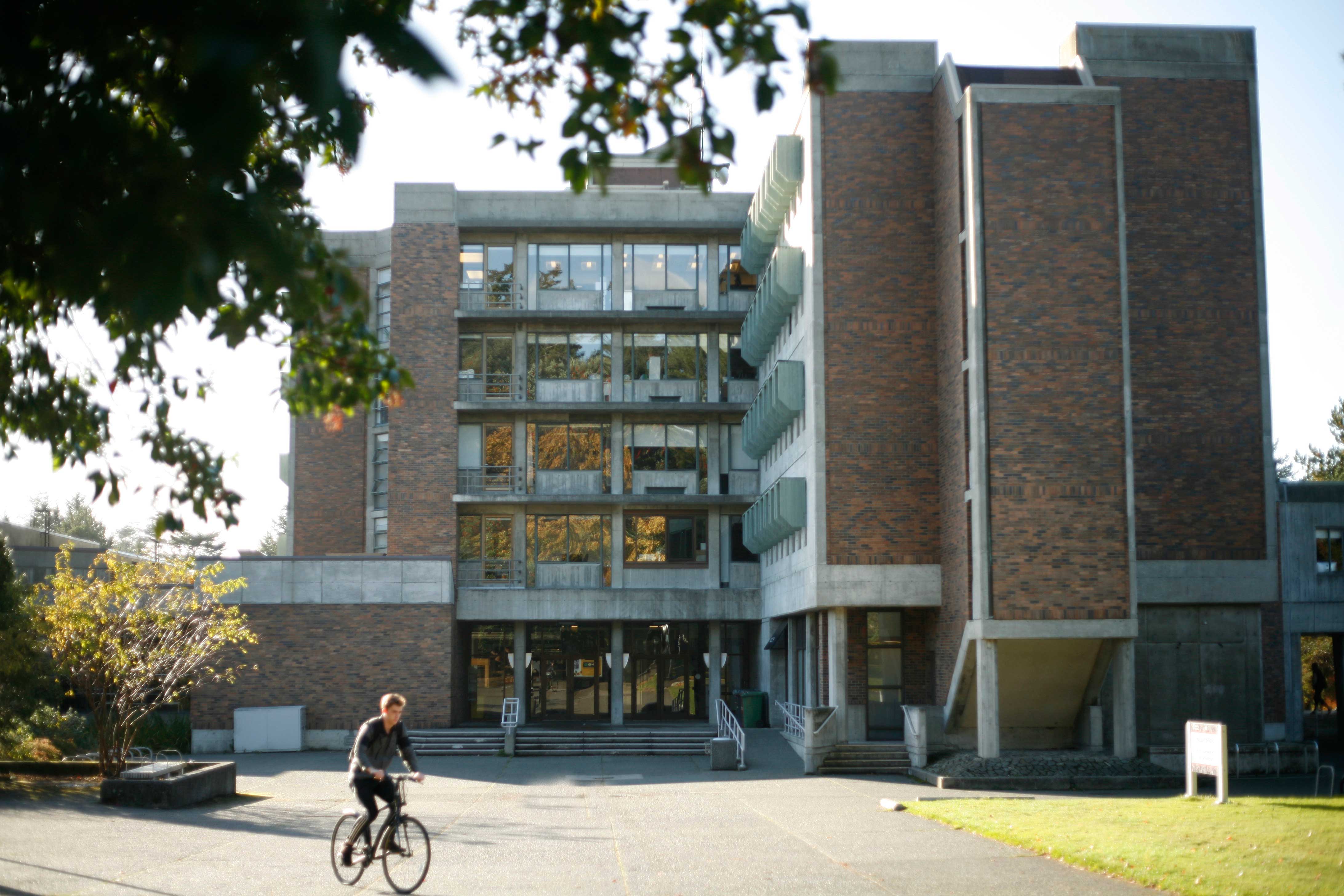 UVic instructors adapting to online teaching despite quick turnaround