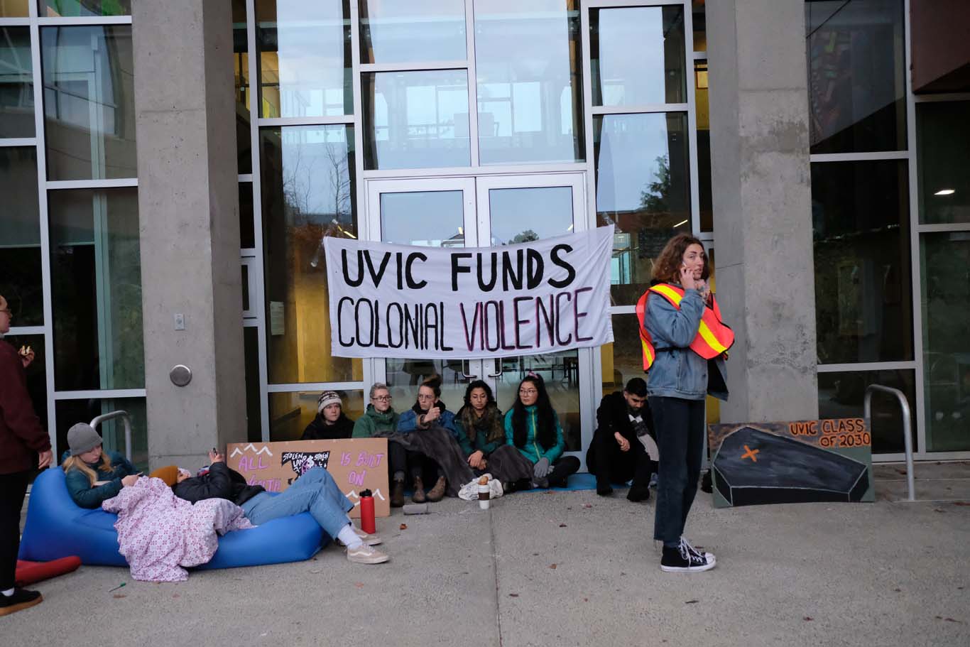Protesters gathered outside the Michael Williams Building on Dec. 3. Photo by Joshua Ngenda, Photo Editor