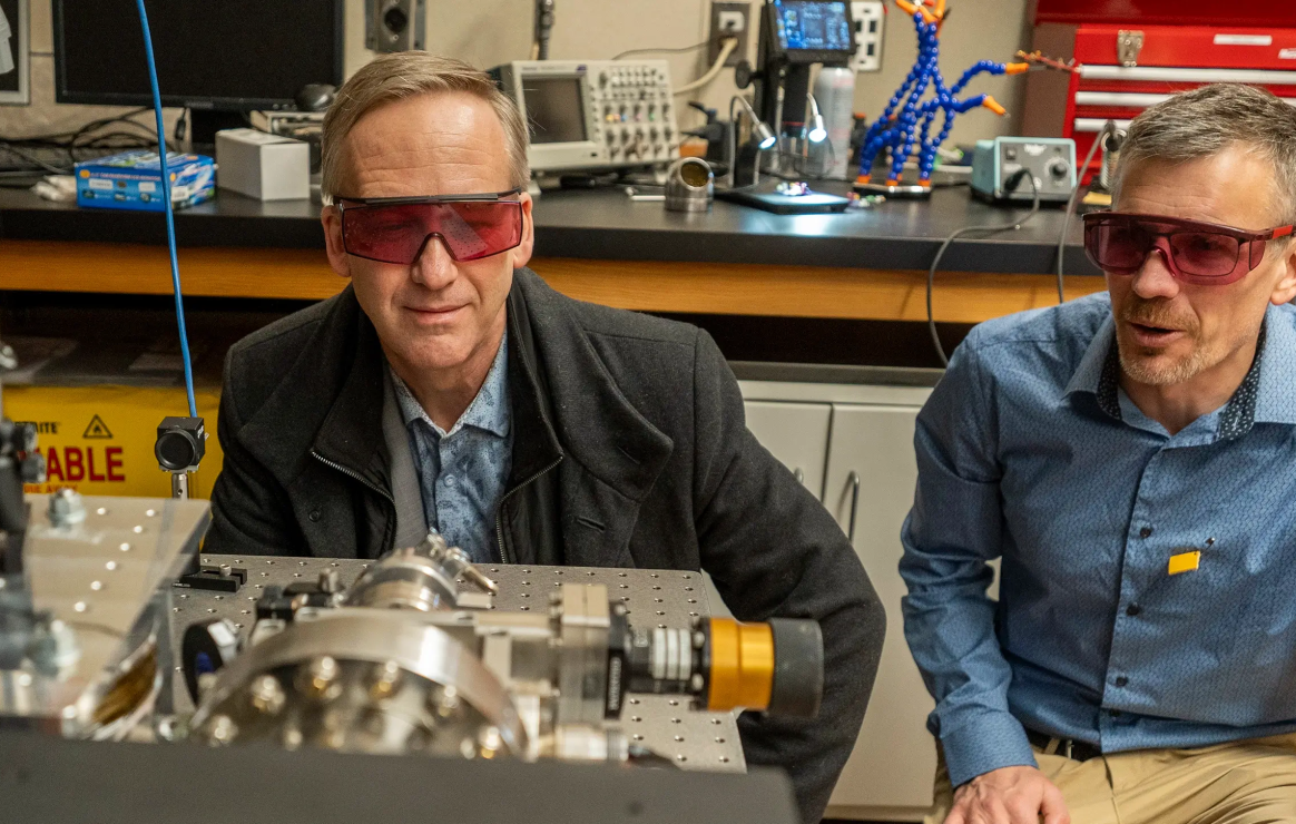 BC invests $1.9M in UVic for quantum computing research and breakthroughs
