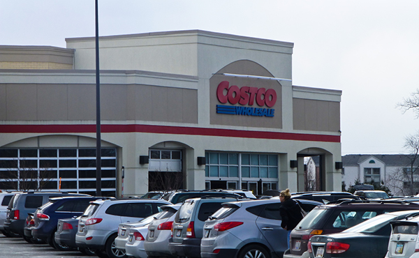 Man makes scene at Costco
