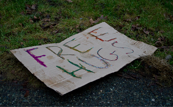 Hug Cartel strikes again in downtown Victoria