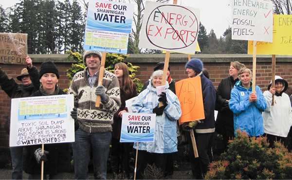 Protesters follow Harper through his B.C. tour