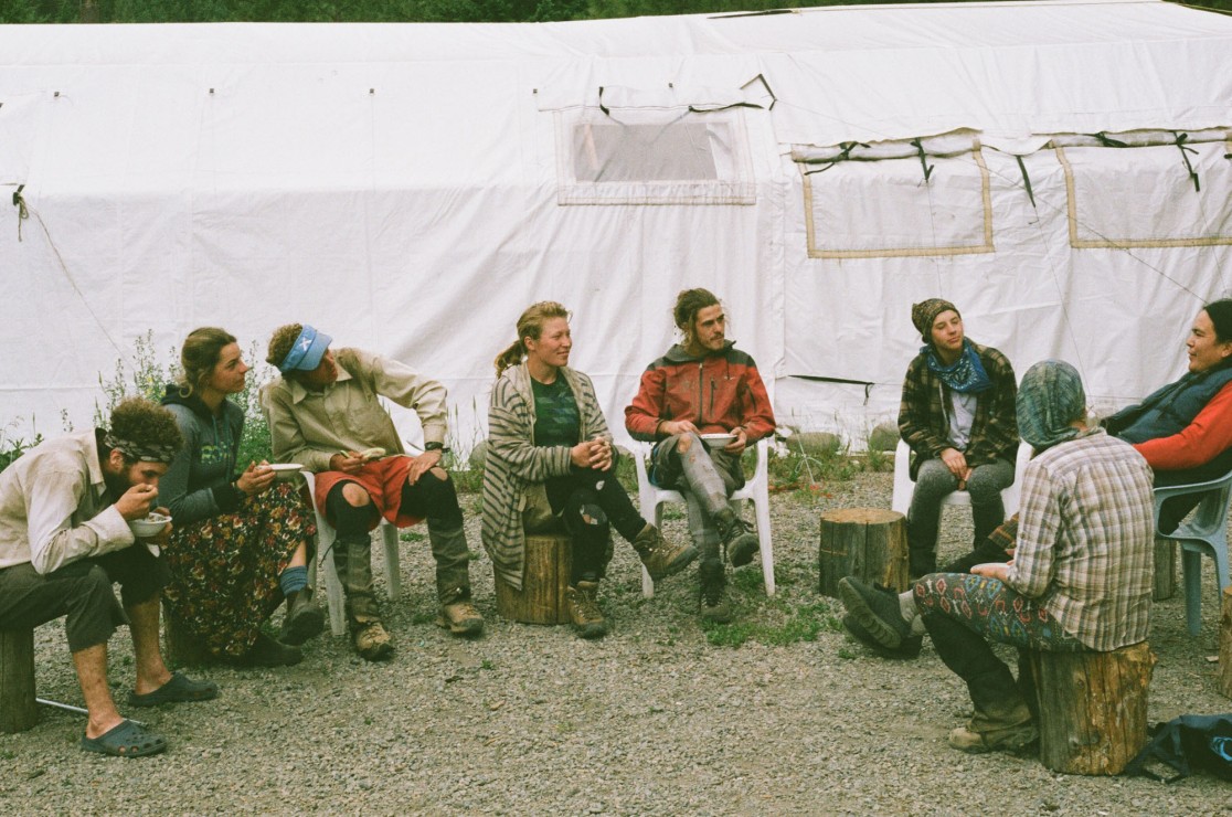 Tree planters sharing stories after a day’s work. Photo by Cayden Johnson