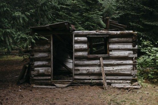 Even this place would go for at least $1200 a month in Victoria. Photo via StockSnap.