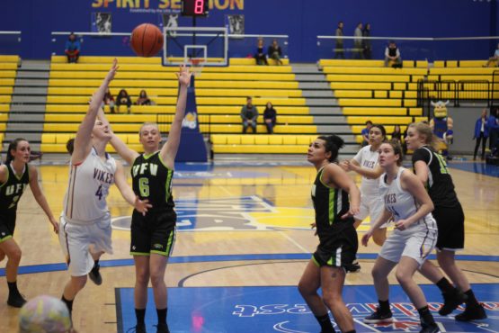 Vikes summit the Cascades, progress to playoff quarter-finals