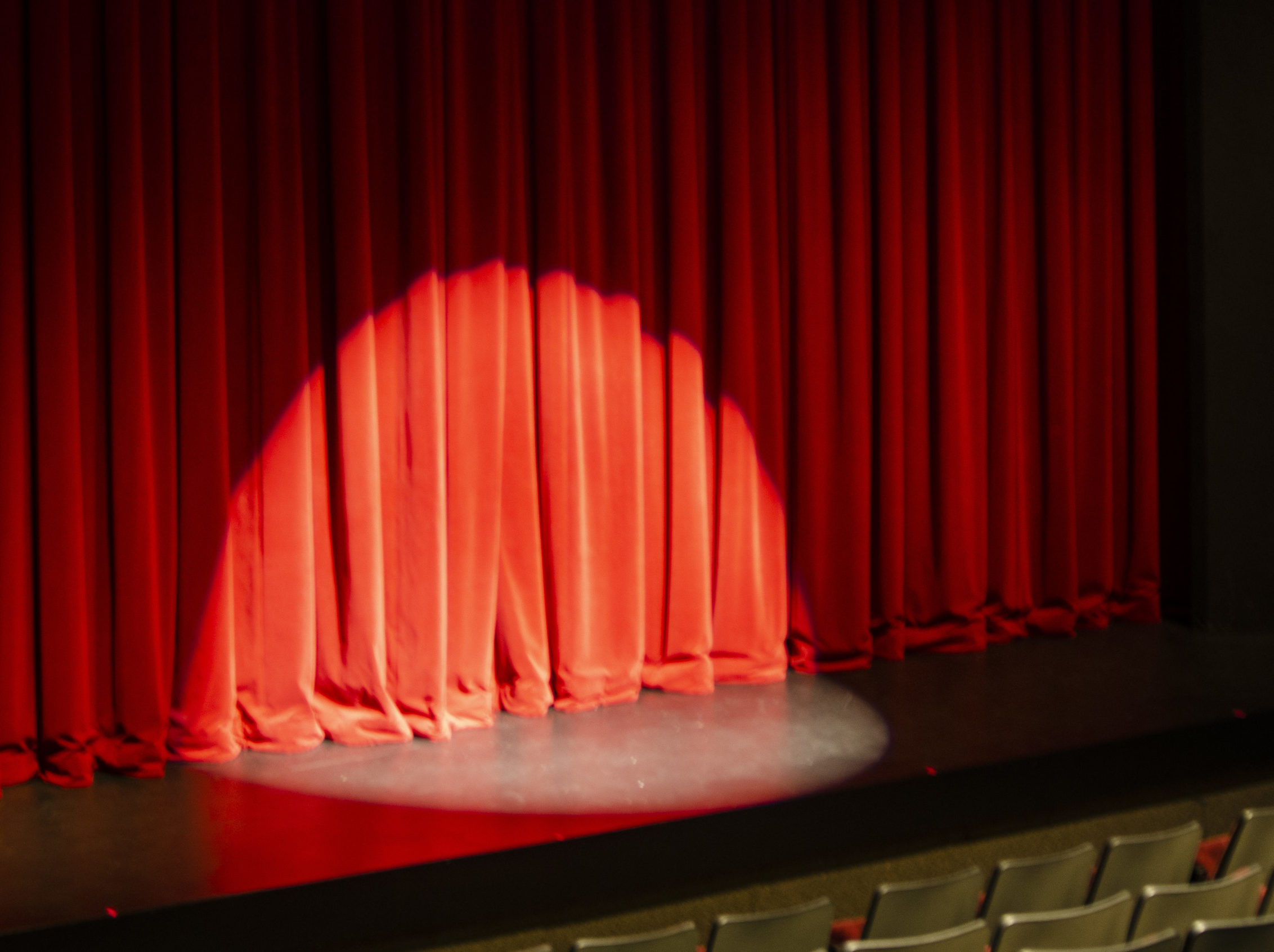 UVic alumni offer their advice on how to break into the theatre industry