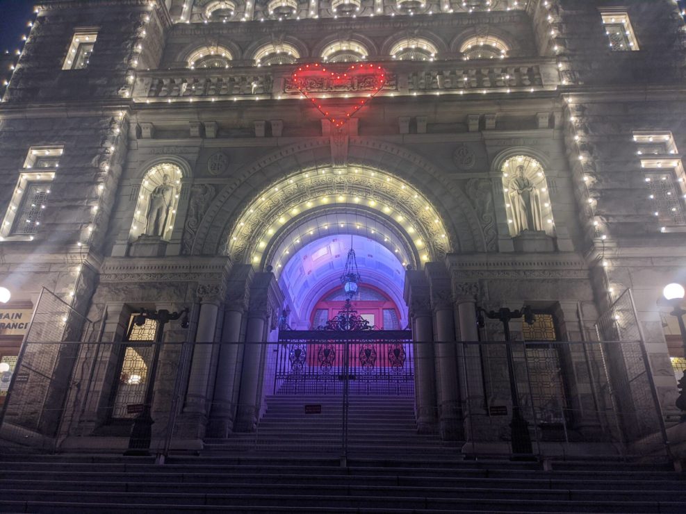 legislature lit purple for International Overdose Awareness Day