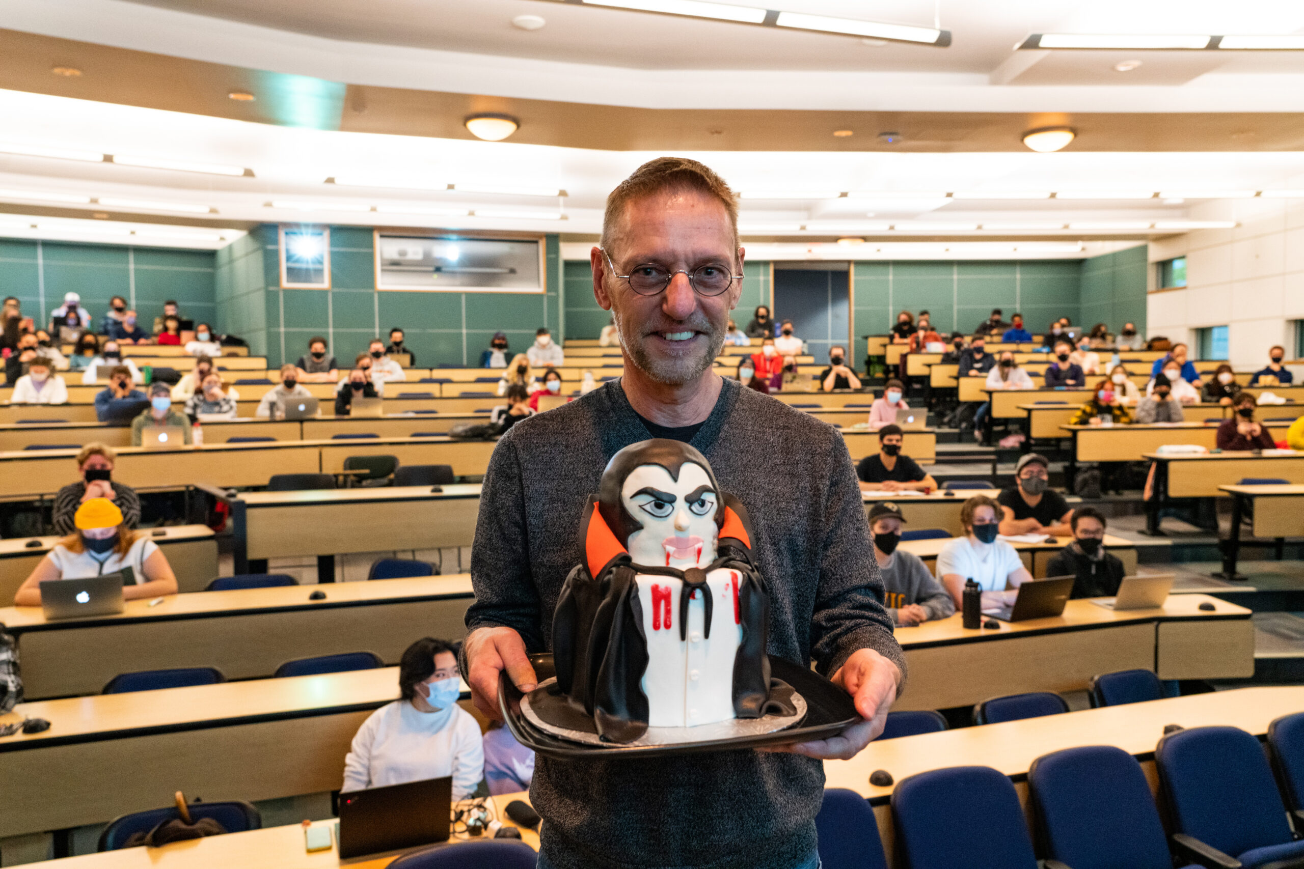 Peter Golz with vampire cake