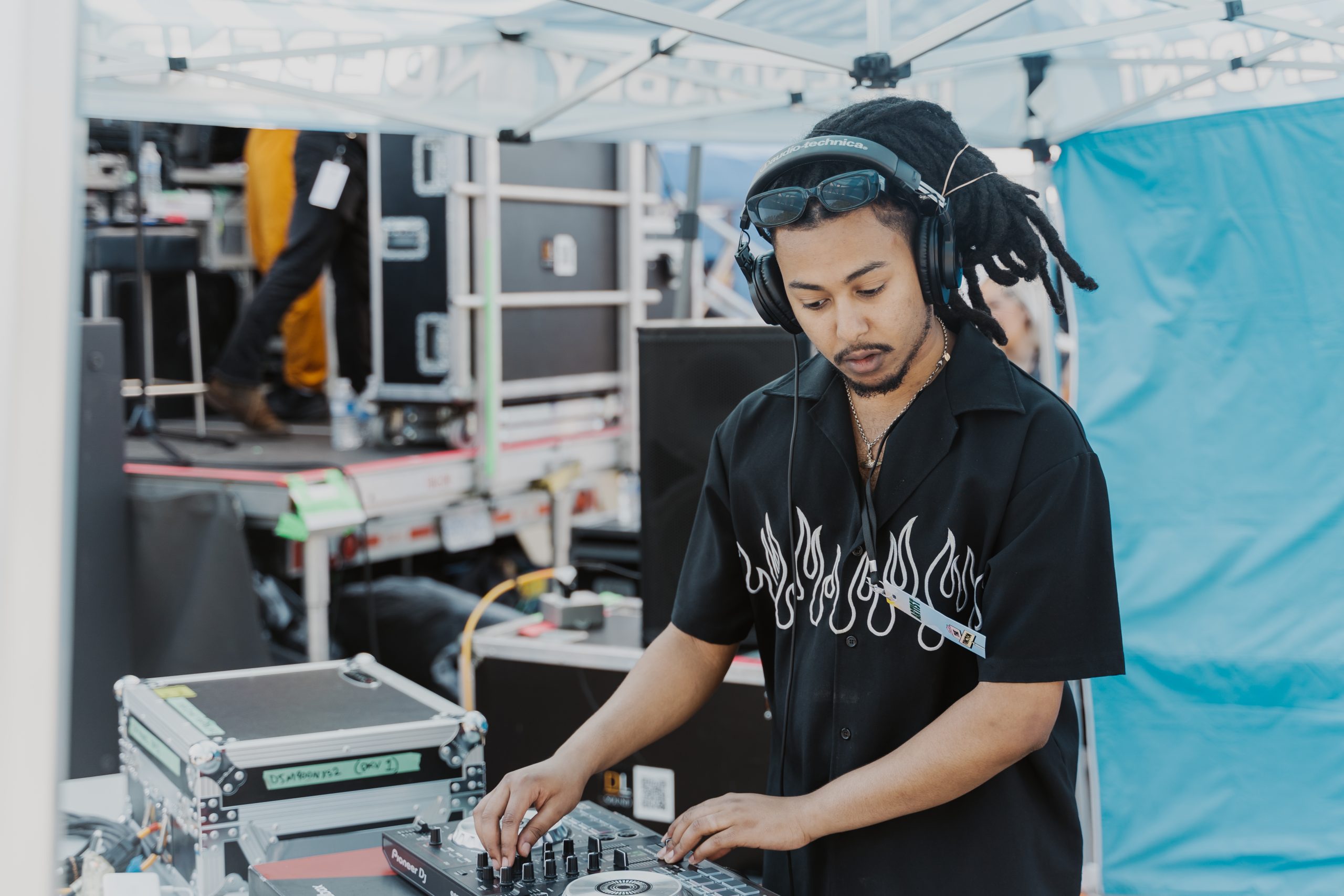 DJ Blacasphalt at Victoria Function Festival, photo by Andy Wang.