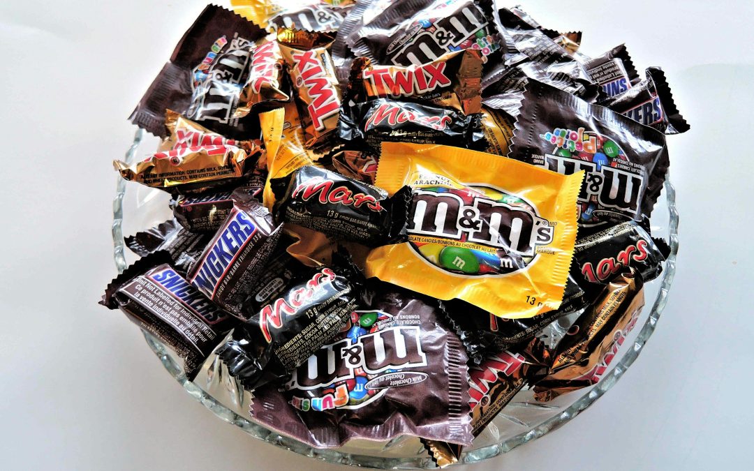 Recipe: Halloween chocolate shortbread bars